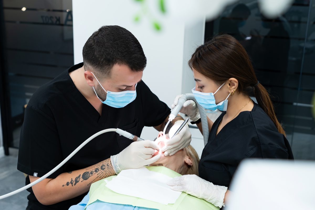 Escaneado intraoral digital y planificación del tratamiento de un caso de arcada completa en Brianza Dent